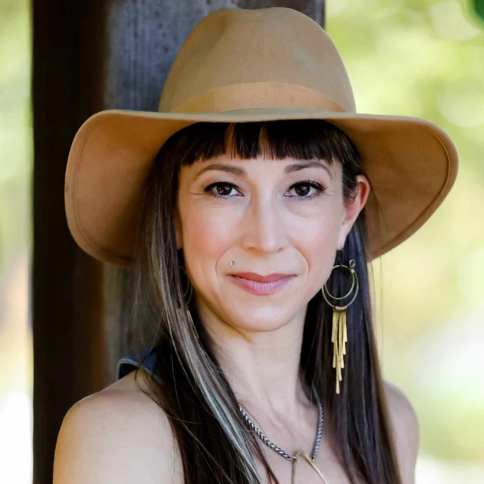 Suze Q Career Shift Queen Headshot Edited - Coach Foundation