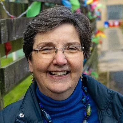 Op8Uemwc 400X400 - Coach Foundation