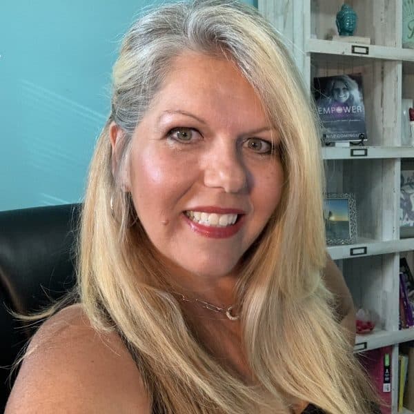 Me Red Lips Smile 2022 - Coach Foundation