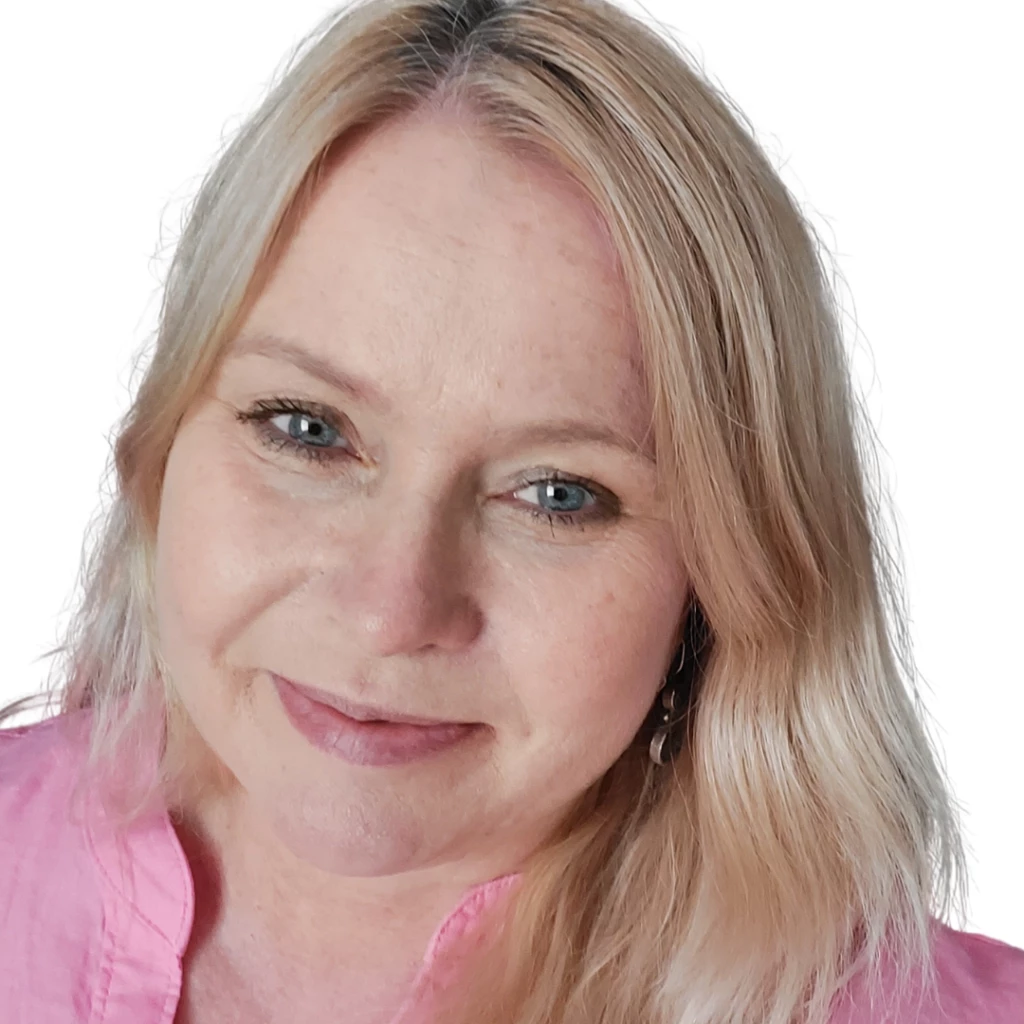 Andrea Urquhart White Background 1024X1024 - Coach Foundation