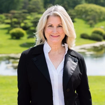 Fffk1Yqd 400X400 - Coach Foundation