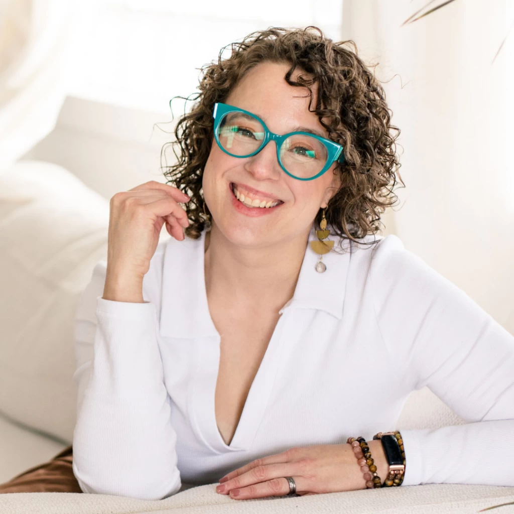 Alison Reeves 2022 Headshot 1024X1024 - Coach Foundation