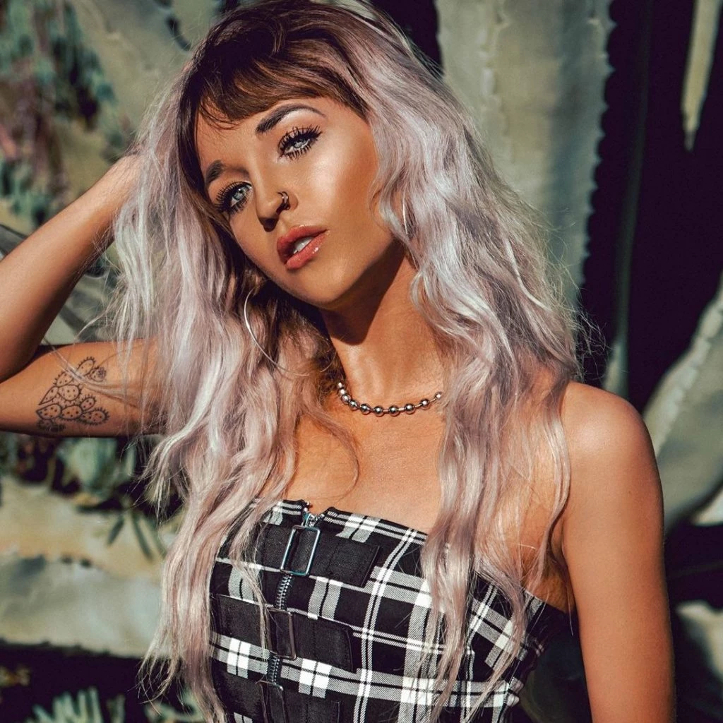 Alyssa Risley - Coach Foundation