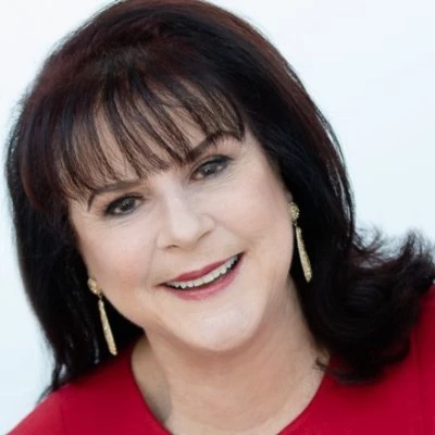 Qu8Rj1Il 400X400 - Coach Foundation