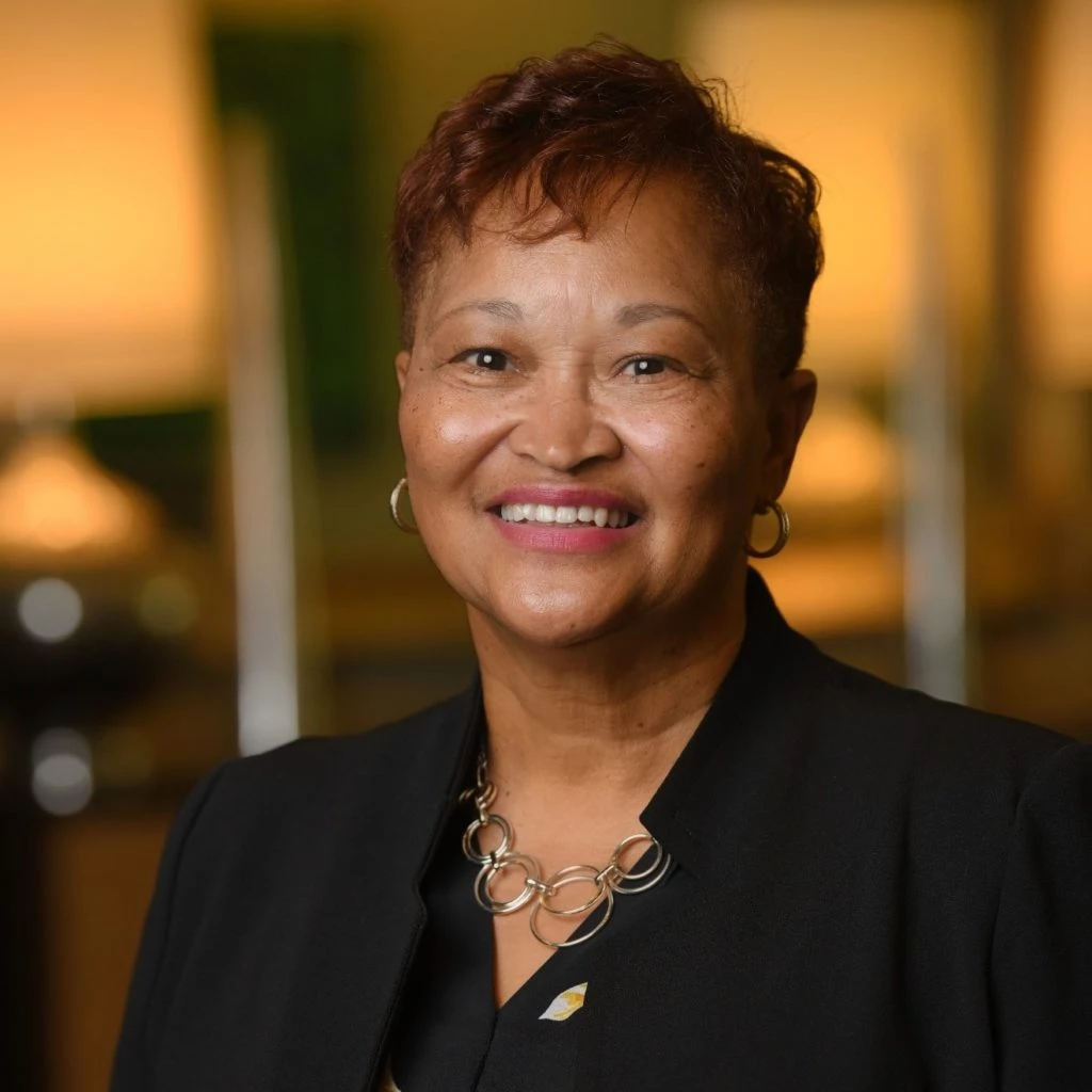 Gloria Witt 2 1024X1024 - Coach Foundation