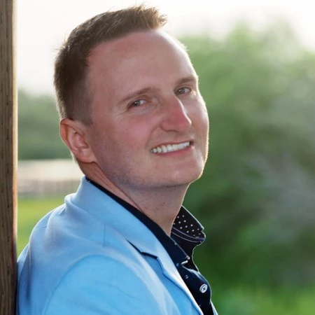 Joshua Wentz Headshot - Coach Foundation