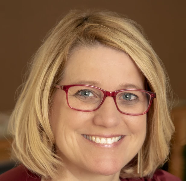 Julie Retouch Again - Coach Foundation