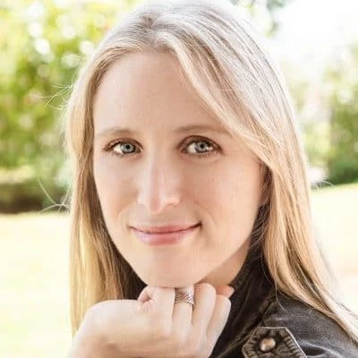 Lauren Shapiro High Res Cnatalie Heart Photography 1 Edited - Coach Foundation